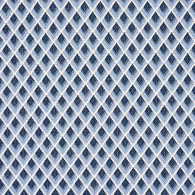 A stylish three-color pattern that's endlessly versatile. Sold in a 2-yard minimum Content: 100% Cotton Horizontal Repeat:...