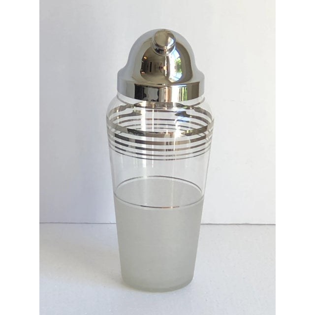 Chrome Mid 20th Century Mid-Century Modern Silver-Banded Glass Cocktail Shaker For Sale - Image 8 of 13