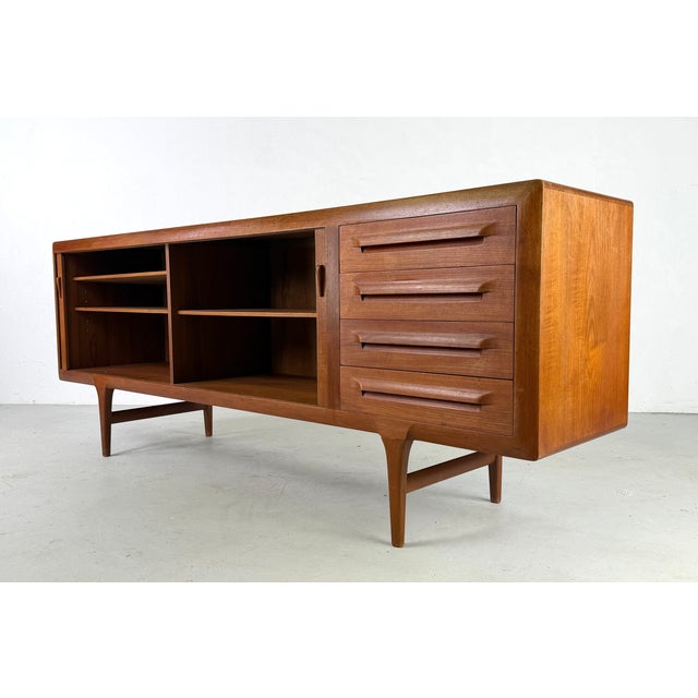 Wood FA32 Sideboard by Ib Kofod Larsen for Faarup, 1960s For Sale - Image 7 of 10