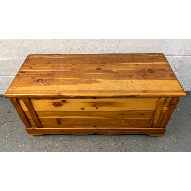 Mid-Century Modern Vintage Murphy Style Cedar Wooden Chest For Sale - Image 3 of 14