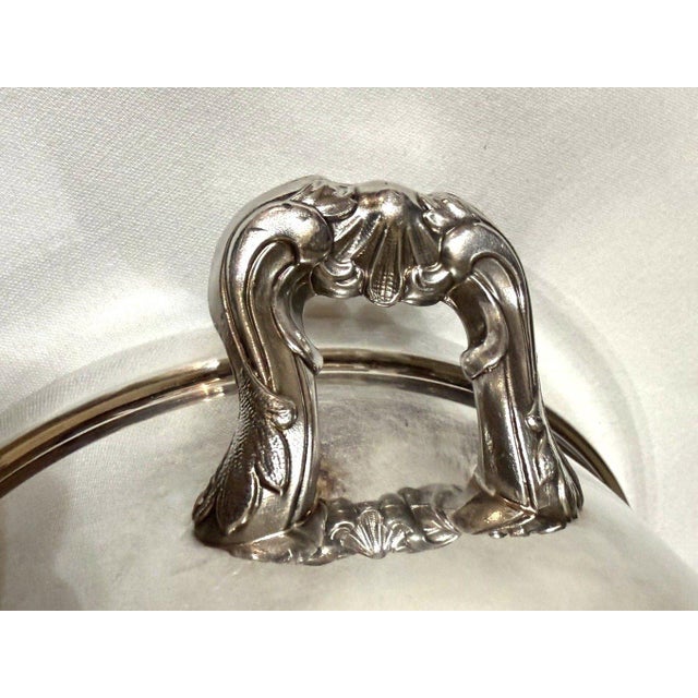 Vintage Rococo Oneida Usa Silverplate Covered Ice Bucket Ornate Floral Lid Glass Liner For Sale In Dallas - Image 6 of 9