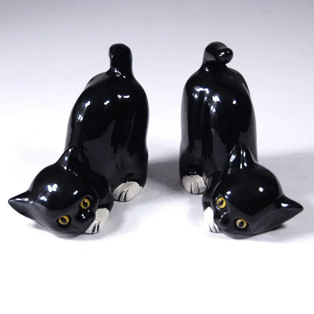 Decorative books for books in the form of stylized cats. They come from the 1960s. The supports are made of glazed...