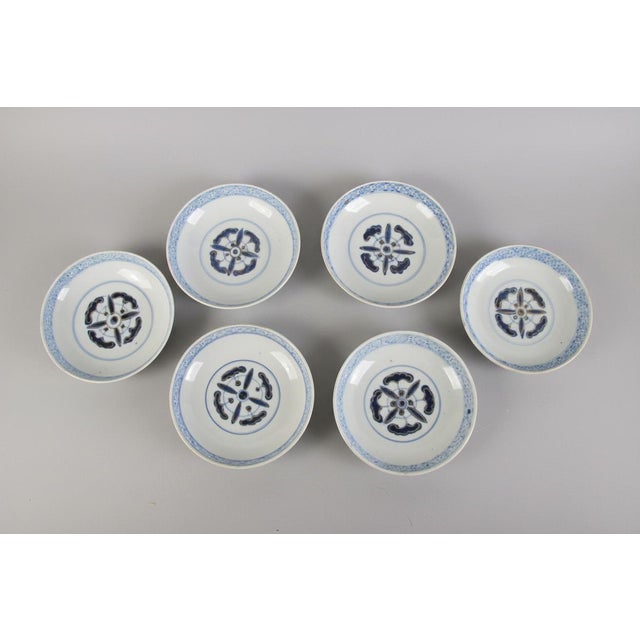 Japanese Imari Porcelain Covered Rice or Soup Bowl With Lid Set of 6 For Sale - Image 9 of 18
