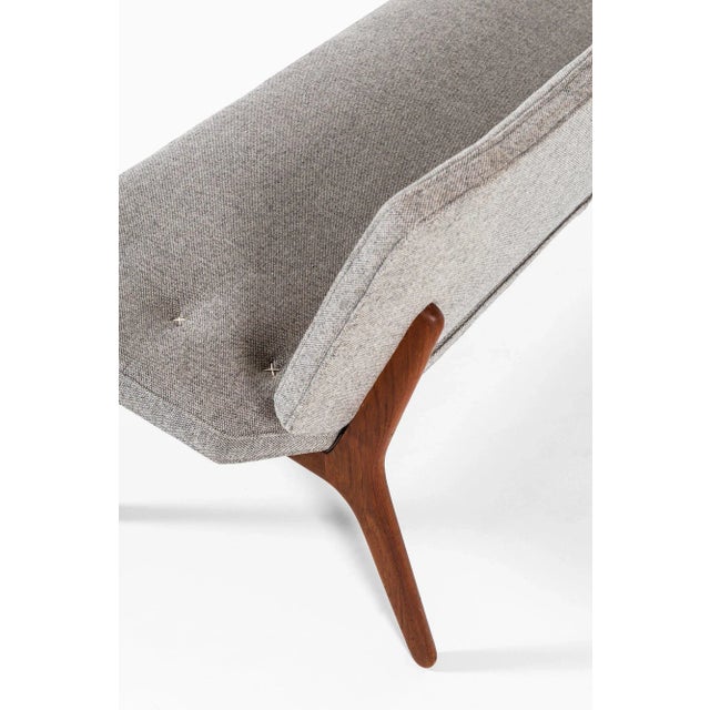 Vintage Danish Sofa, in Very Good conditions. Designed 1950 to 1959