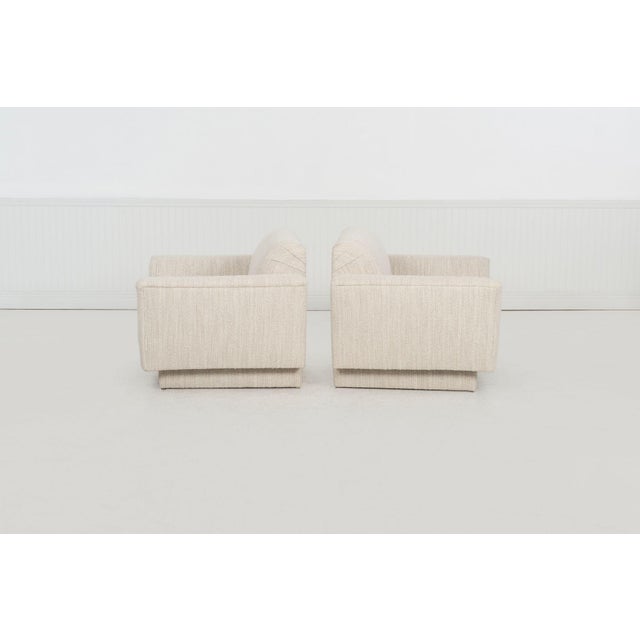 Pair of Oversized Lounge Chairs, Attributed to Vladimir Kagan, c.1985 For Sale In Chicago - Image 6 of 9