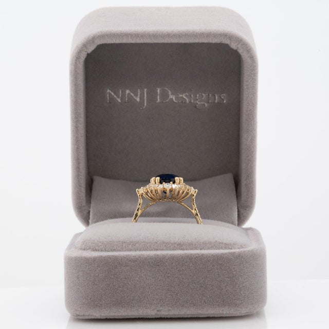2020s Gia Certified 4.3Ct Ceylon Sapphire Ring With Natural Diamond Accents: 14k Gold, Size 6.75 For Sale - Image 5 of 10
