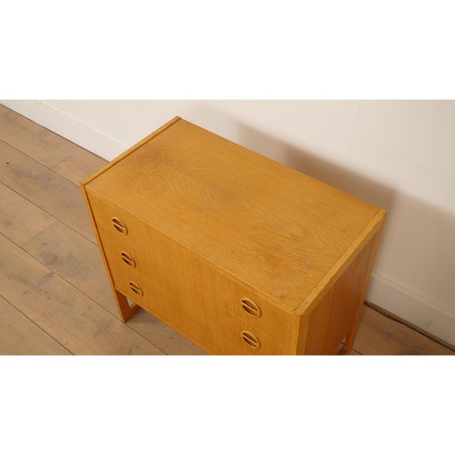 Arne Wahl Iversen Vintage Danish Chest of Drawers in Oak by Arne Wahl Iversen, 1960 For Sale - Image 4 of 10