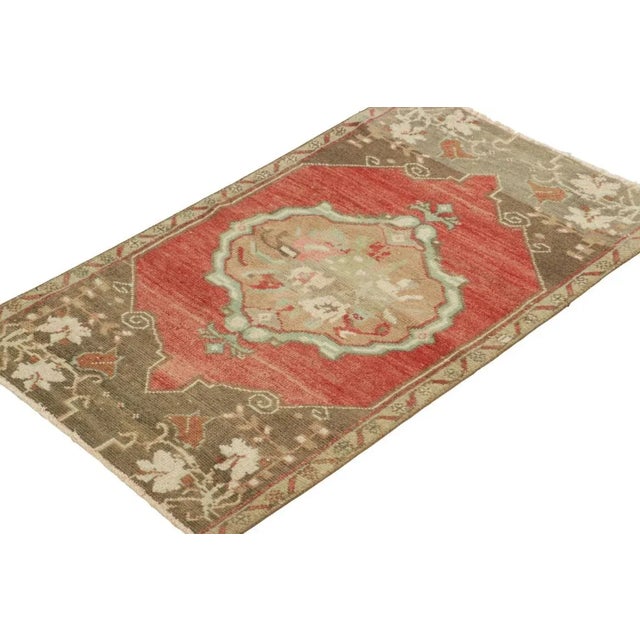 Rug & Kilim Vintage Turkish Rug in Pink & Cream With Colorful Floral Medallion | Rug & Kilim For Sale - Image 4 of 7