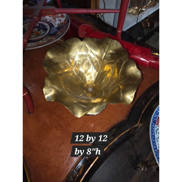 Great looking vintage brass stylized Cabbage leaf compote/bowl. Easy to decorate with...great for a variety of uses.