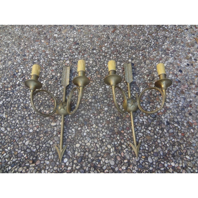 Pair of French Maison Bagues Style Bronze Neoclassical Arrow Sconces For Sale - Image 9 of 11