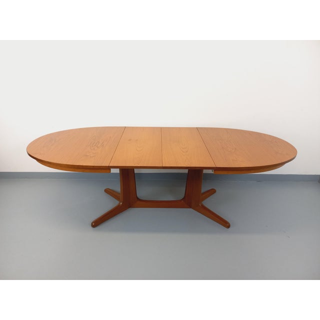 Wood Vintage Oval Extendable Dining Table in Teak from Baumann, 1960s For Sale - Image 7 of 18