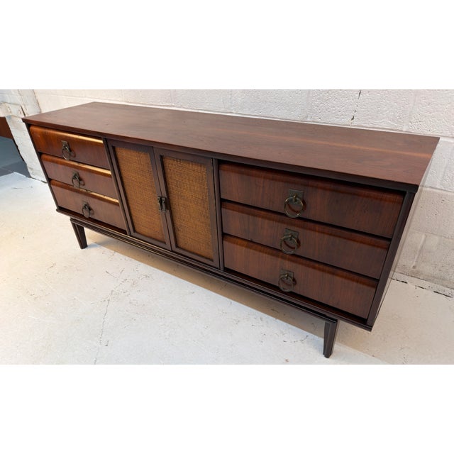 Mid-Century Modern Walnut and Cane Nine Drawer Dresser For Sale In New York - Image 6 of 16