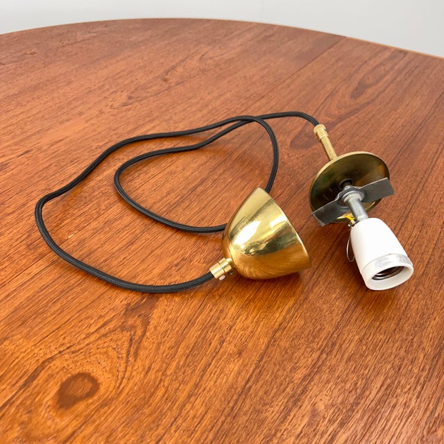 Large Radiohus Pendant Lamp in White Glass by Vilhelm Lauritzen for Louis Poulsen, 1950s For Sale - Image 11 of 12