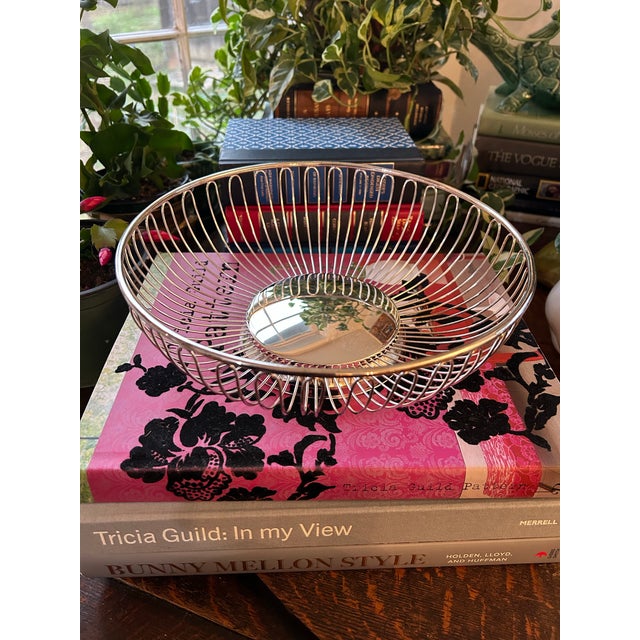 Mid-Century Modern Vintage Silver Plated Wire Fruit Basket For Sale - Image 3 of 9