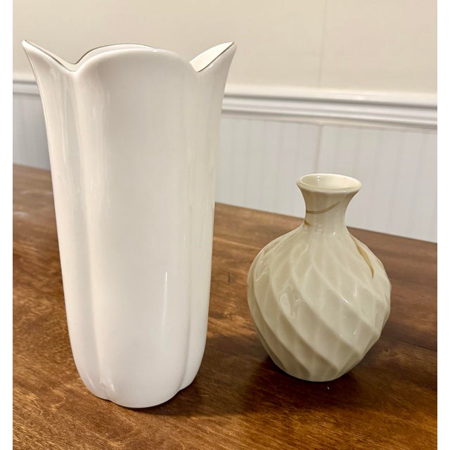 Late 20th Century Fine China of Japan Floral Vase and French Orchid Bud Vase by Toyo Japan For Sale - Image 4 of 12