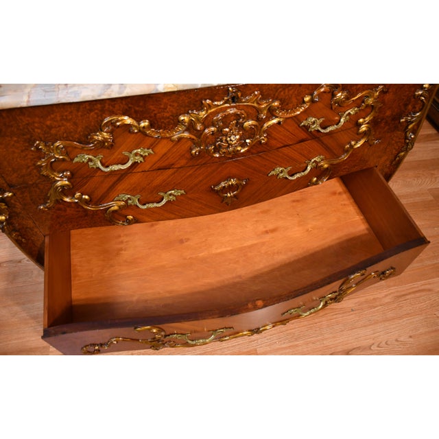 1880 Antique French Louis XV Burl Walnut & Walnut Marble Top Commode / Dresser For Sale - Image 13 of 18