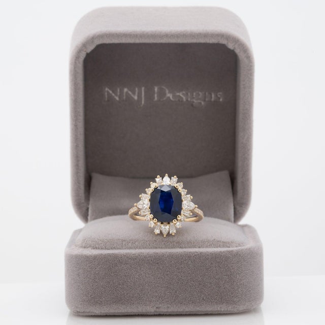 Gia Certified 4.3Ct Ceylon Sapphire Ring With Natural Diamond Accents: 14k Gold, Size 6.75 For Sale - Image 4 of 10