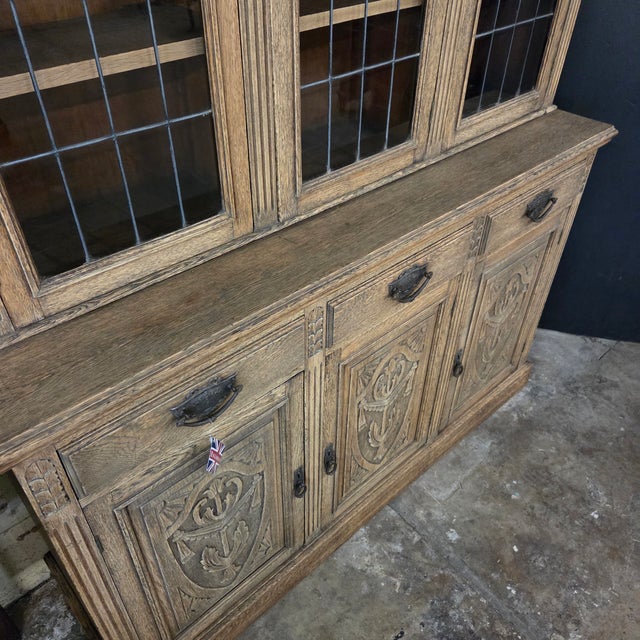 English Late 19th Century Light Oak Carved Base and Glazed Top Bookcase For Sale - Image 17 of 18