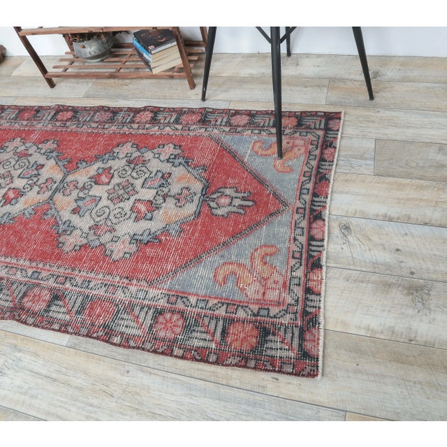 1960s 3'x9'5 Vintage Turkish Hand-Knotted Oriental Runner For Sale - Image 5 of 8