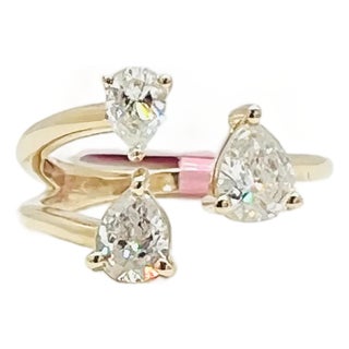 Pear Shape Diamond Ring in 14k Yellow Gold, Size 6.5 For Sale