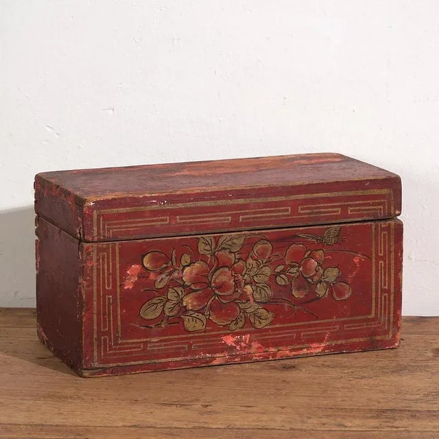 Antique Chinese Box with Hand-Painted Floral Motifs, 1900s For Sale - Image 3 of 9
