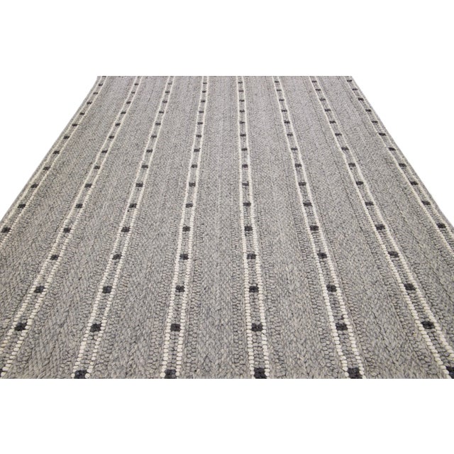 Contemporary Grey Contemporary Cicero Handmade Texture Wool Rug For Sale - Image 3 of 8
