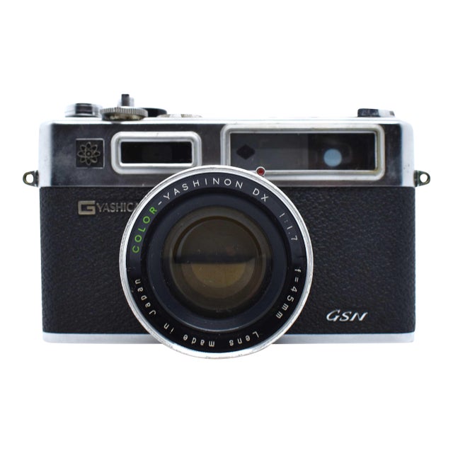 Vintage 1970's Yashica Electro 35 GSN Rangefinder Film Camera For Sale