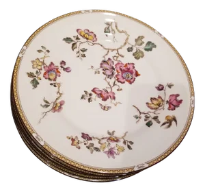 9 Wedgwood "Swallow "Pattern Dinner Plates
