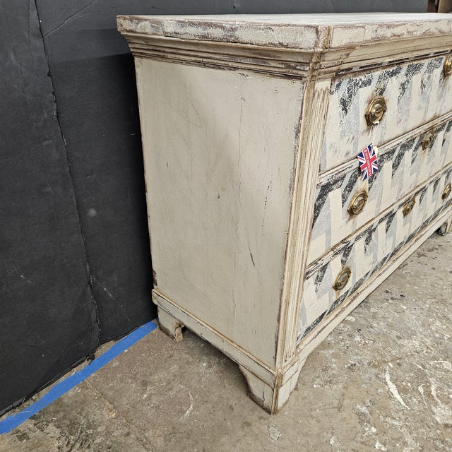 Mid 20th Century Large Hand Painted 3 Drawer Fluted Column Chest of Drawers For Sale - Image 13 of 18