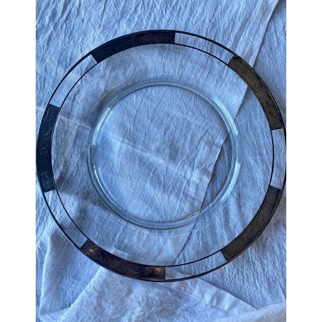 Transparent Early 20th Century Neoclassical Etched Glass and Silver Rim Round Serving Platter With Birds and Trees For Sale - Image 8 of 13