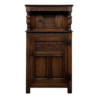 Antique English Narrow Carved Oak Court Cabinet, 1900s For Sale
