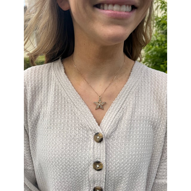 Distinct Antique Victorian Star Pendant (Circa 1880s to 1900s) Crafted in 14 Karat Rose Gold. For Sale - Image 4 of 5