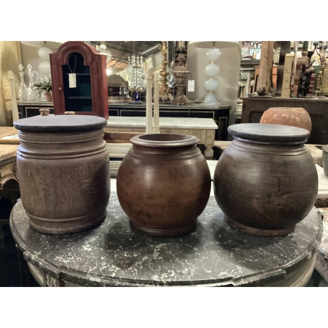 Indian Early 20th Century Indian Wooden Vessel With Visible Wood Grain For Sale - Image 3 of 12