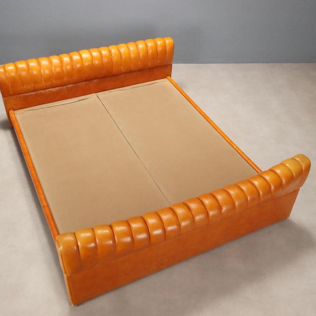 Brown Bed by Luigi Massoni for Poltrona Frau For Sale - Image 8 of 12