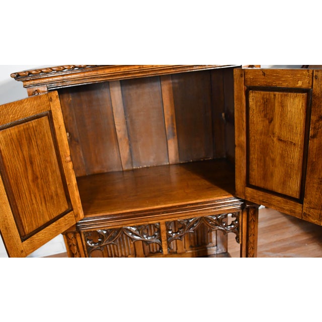 1900 Antique Gothic Revival Heavily Carved Tiger Oak Cabinet For Sale - Image 15 of 17