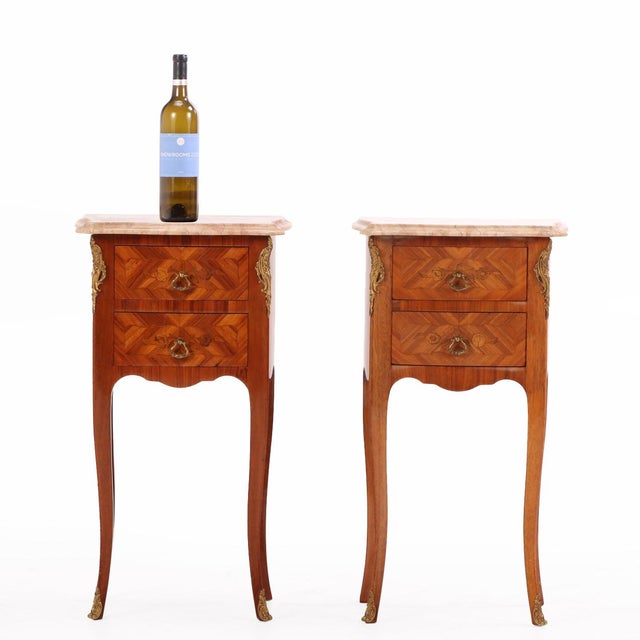 Pair of French Louis XV Style Bronze-Mounted Marble-Top Nightstands, C. 1950 For Sale - Image 4 of 5