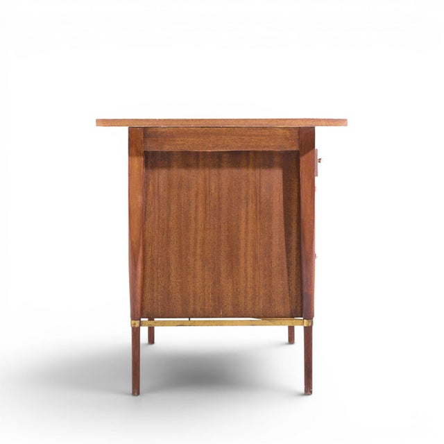 Mid 20th Century Paul McCobb for Calvin Mid Century Mahogany and Brass Desk For Sale - Image 5 of 10