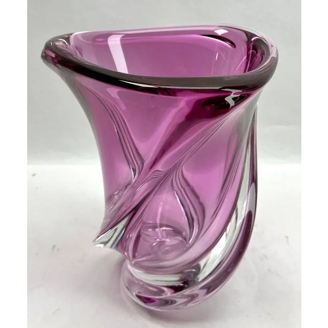 Val Saint Lambert, sculpted crystal vase with amethyst core, Belgium. Heavy Val Saint Lambert crystal vase catalogued in...