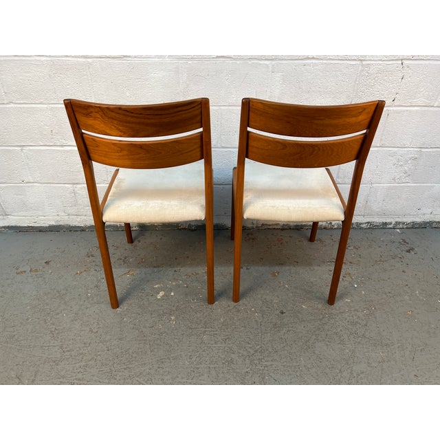 Mid 20th Century Pair of 'Fs17' Teak Danish Dining Chairs Attributed to House of Denmark For Sale In New York - Image 6 of 9