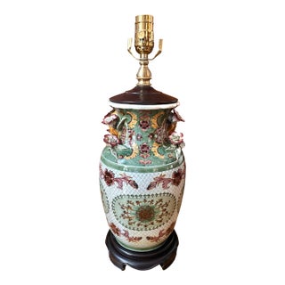 Vintage Mottahedeh Style Hand Painted Chinese Porcelain Table Lamp With Three Dimensional Vines and Flowers Handles For Sale