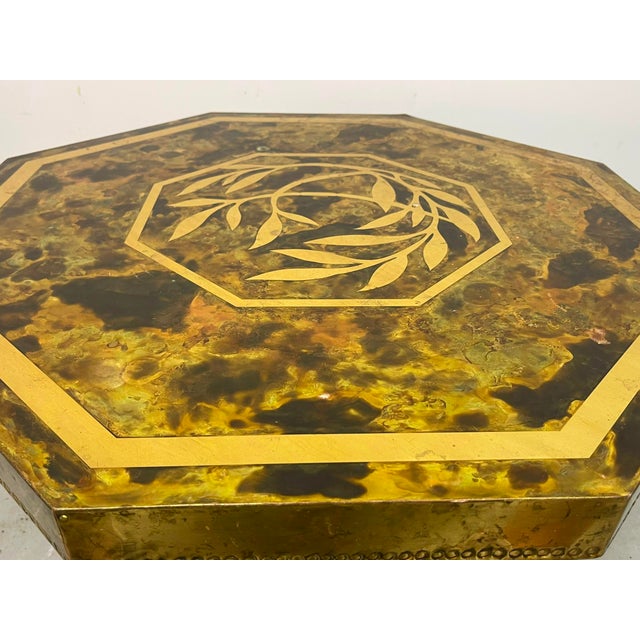 1970s Mid-Century Octagonal Brass and Burl Veneer Coffee Table, 1970s For Sale - Image 5 of 18