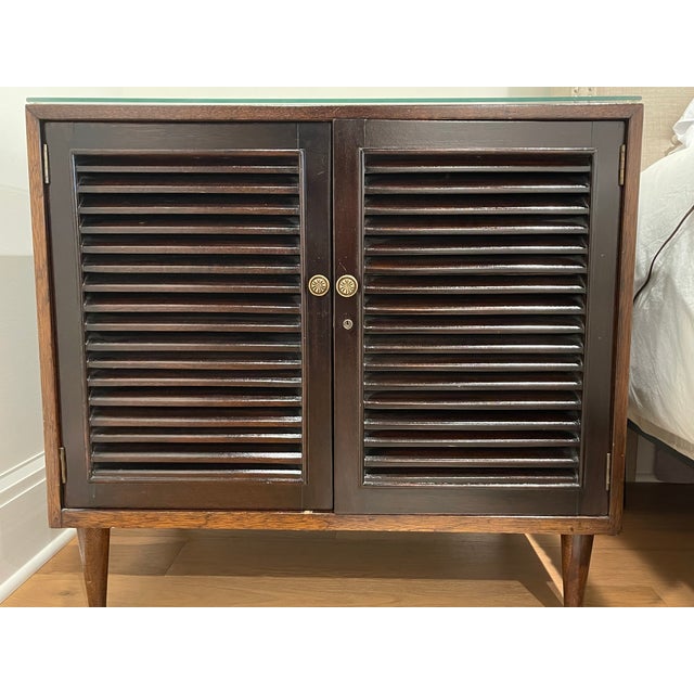 1950s 1950s Set of Two Gonzalo Puyat & Sons Cabinets For Sale - Image 5 of 18