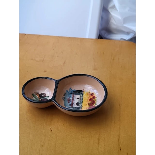 Early 20th Century Italian Handpainted Girasole Ceramic Serving Bowl For Sale In San Francisco - Image 6 of 6