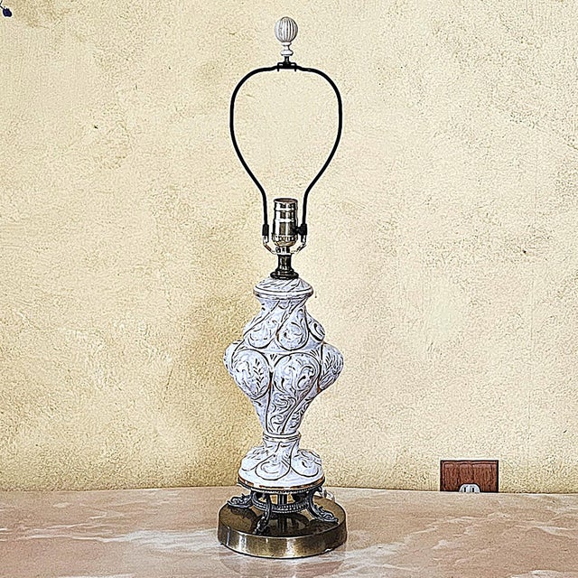 Ceramic Vintage Italian Capodimonte Style Porcelain Table Lamp With Scrollwork & Bronze-Tone Base For Sale - Image 7 of 18