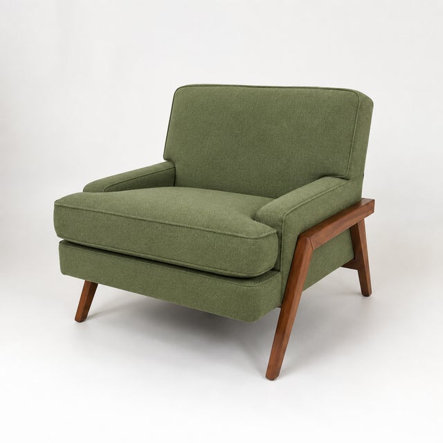 Mid Century Modern Lounge Chairs. - Pair For Sale - Image 4 of 4