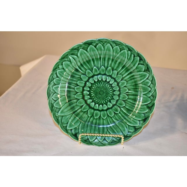 Wedgwood Pair of 19th Century Wedgwood Green Majolica Sunflower Plates For Sale - Image 4 of 9