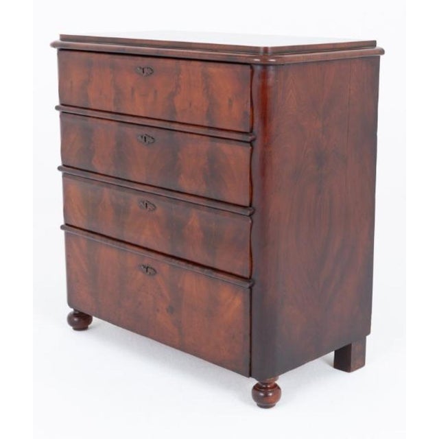 Biedermeier Chest of Drawers in Mahogany, 1860 For Sale - Image 3 of 6
