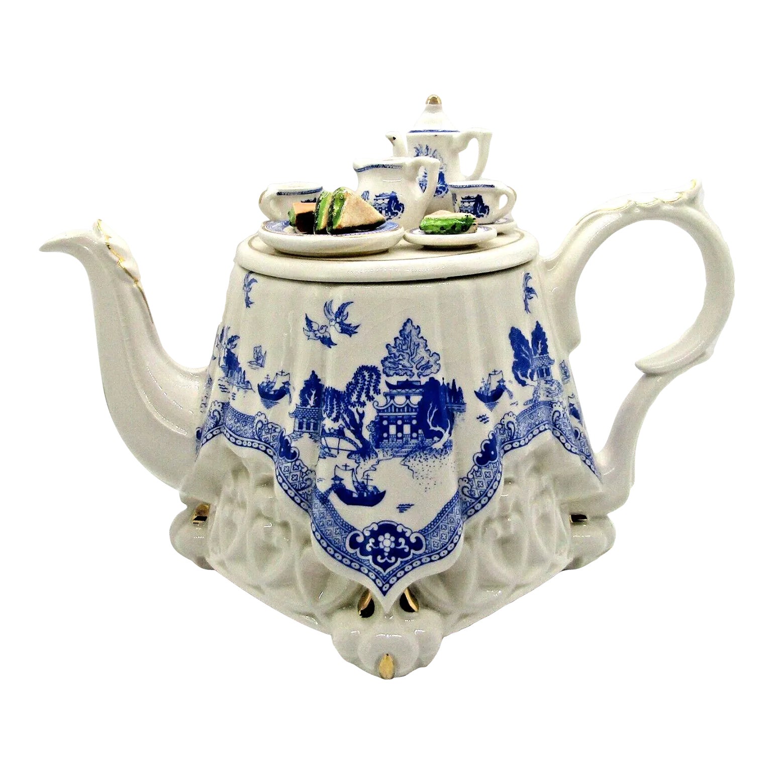 1990s Paul Cardew Blue Willow Tea Table Teapot, Limited Edition