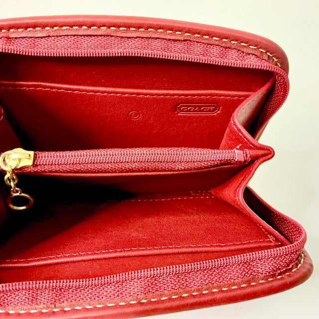 1996 Vintage Boho Chic Coach Red Leather Small Zipper Closure Cards & Money Wallet. For Sale - Image 10 of 10