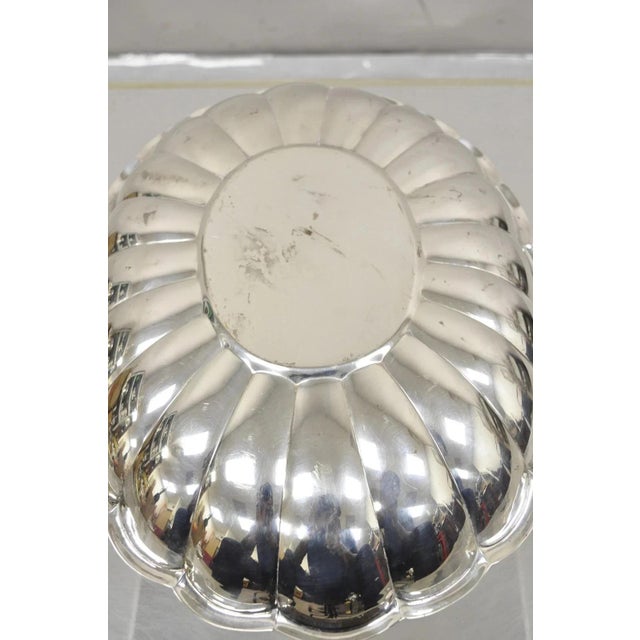 Silver Vintage Regency Style Silver Plated Scalloped Oval Serving Platter Fruit Bowl For Sale - Image 8 of 9